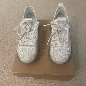 Steve Madden Shoes Size 9. Máxima R - White Multi